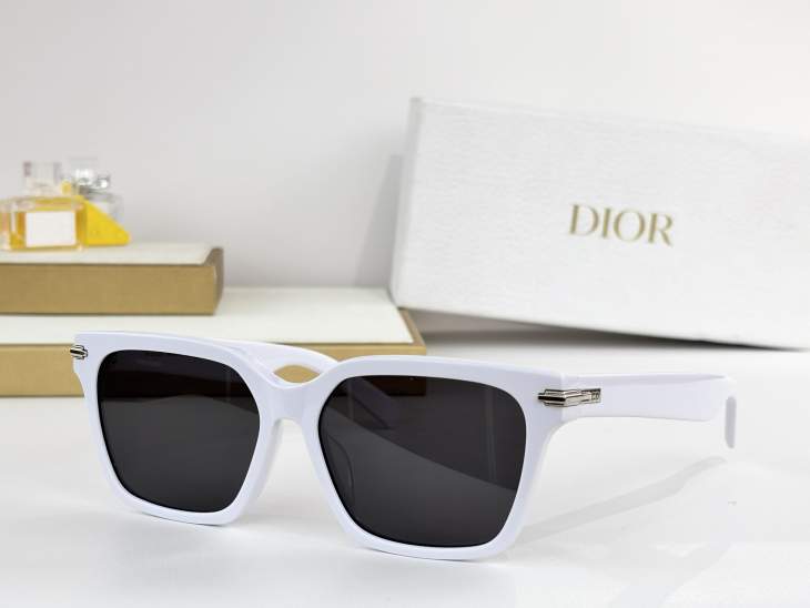 Picture of Dior Sunglasses _SKUfw76989410fw